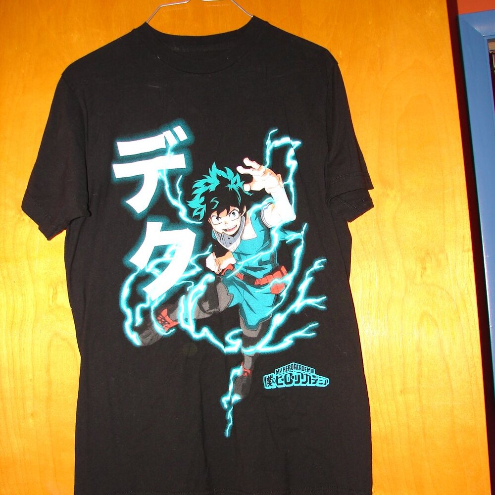 My Hero Academia shirt size adult Medium